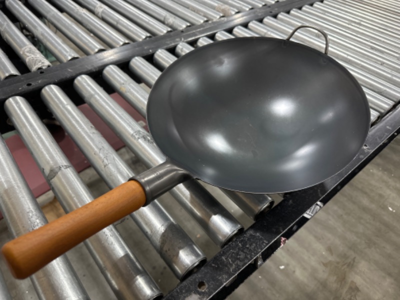 Photo 2 of YOSUKATA Carbon Steel Wok Pan – 13,5 “ Woks and Stir Fry Pans - Chinese Wok with Flat Bottom Pow Wok - Traditional Chinese Japanese Woks - Black Steel Wok 13.5" Black