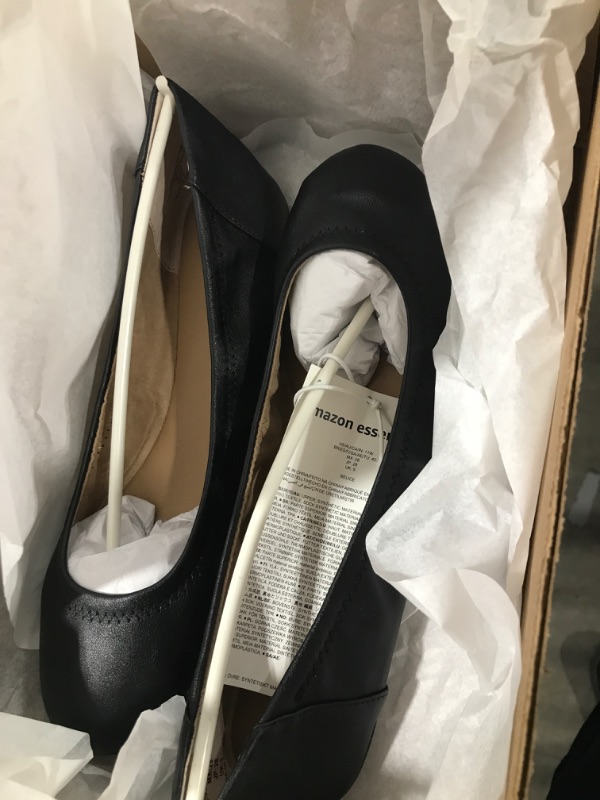 Photo 2 of 11w Amazon Essentials Women's Belice Ballet Flat