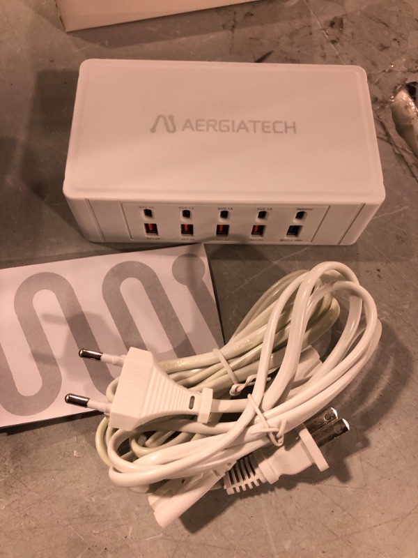 Photo 1 of USB C Charging Station, Aergiatech 100W USB C Charger Charging Hub 10 PowerPort for Multiple Devices with PD3.0 and QC3.0 Fast Charging Power Stock Station for iPhone 13, iPad Air/Pro, Galaxy -White