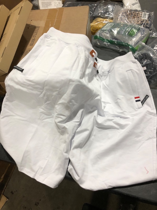 Photo 1 of 9 XL WHITE SHORTS 