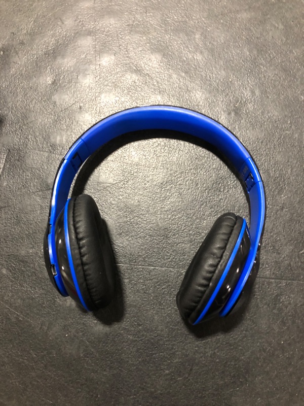 Photo 1 of Folding wireless headphones