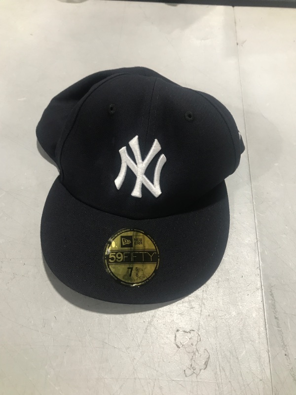 Photo 1 of New Era Mens New York Yankees MLB Authentic Collection 59FIFTY Cap 7 5/8 Navy