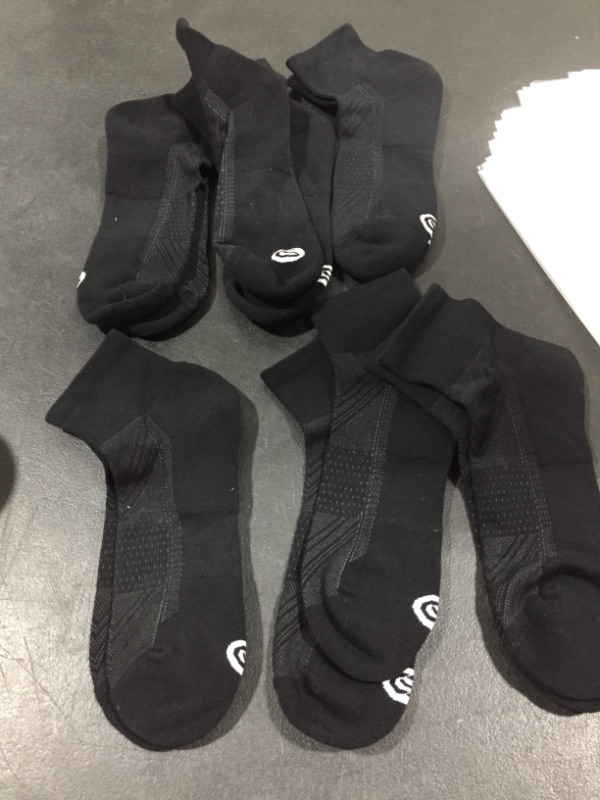 Photo 1 of 6 PAIRS OF SOCKS SIZE UNKNOWN