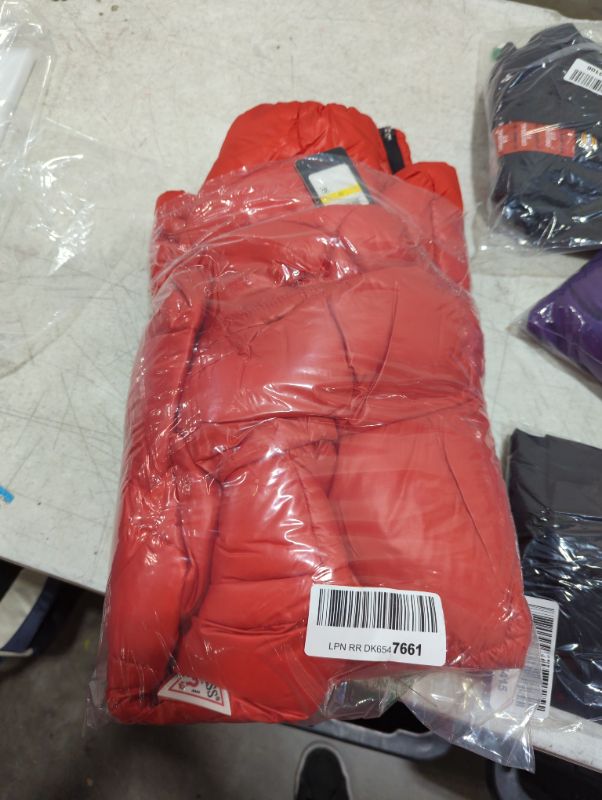 Photo 2 of "NEW" GUESS Women's Quilted Puffer Jacket Medium Red