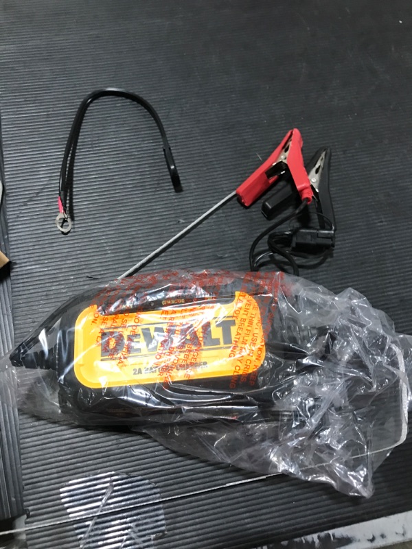 Photo 2 of DEWALT DXAEC2 DXAEC2 Professional 2-Amp Automotive Battery Charger and Maintainer