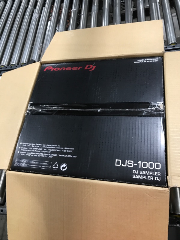 Photo 3 of Pioneer DJ DJS-1000 Standalone DJ Sampler