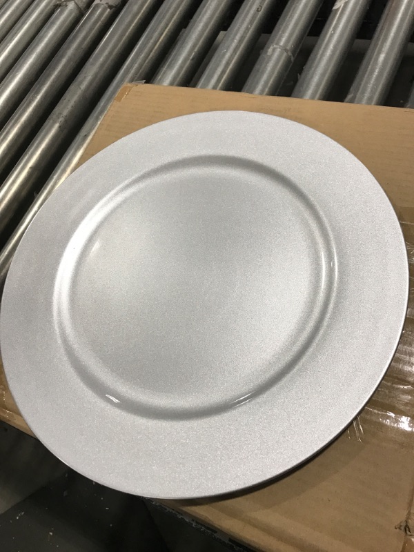 Photo 1 of 24 pcs Silver Plastic plates