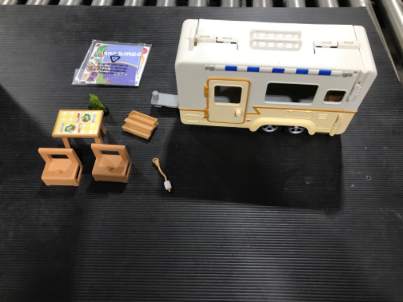 Photo 2 of Bluey Caravan Adventure Playset, with 2.5" Jean Luc Figure Caravan Playset with One Figure