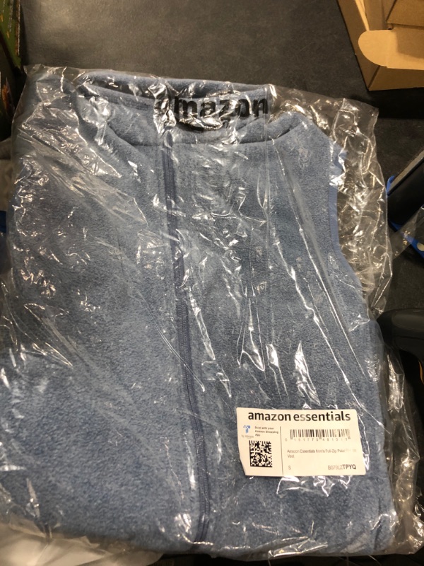 Photo 2 of Amazon Essentials Men's Full-Zip Polar Fleece Vest (Available in Big & Tall) Polyester Blue Heather Small