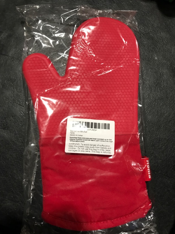 Photo 1 of Honla Silicone Oven Mitts,Heat Resistant to 500 F,1 Pair of Non Slip Kitchen Oven Gloves for Cooking,Baking,Grilling,Barbecue Potholders,Red 1 Pair_red