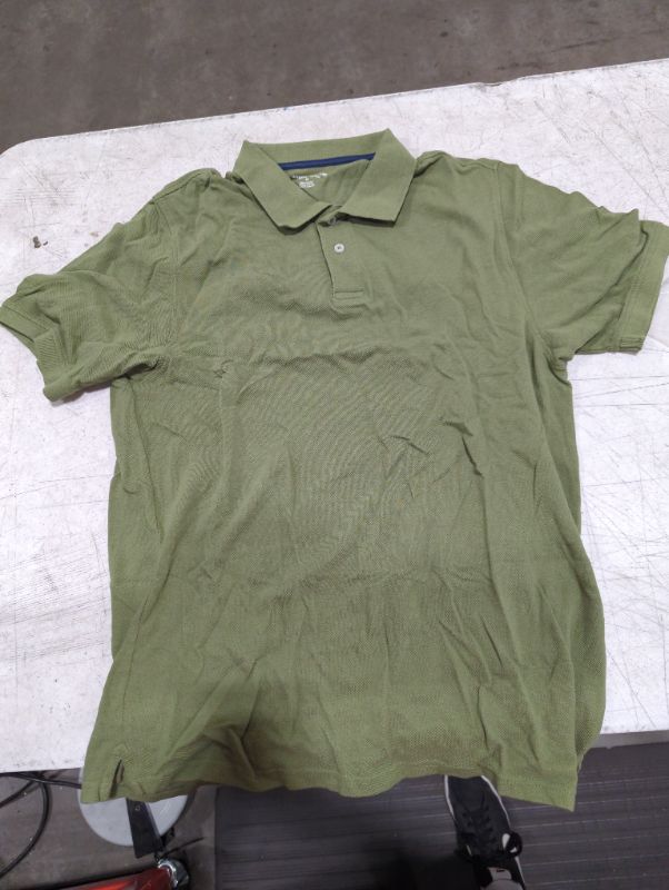 Photo 1 of Amazon Essentials men's green collard shirt - M 