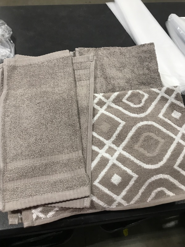 Photo 2 of  Standard, Grey Grey Towel Set