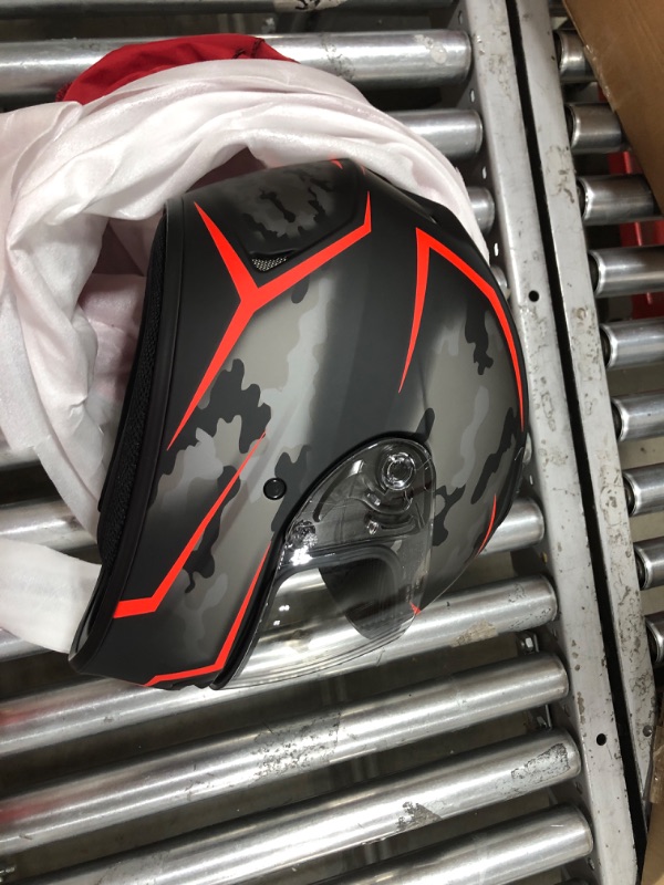 Photo 3 of Bell Helmets Qualifier Stealth Camo Full Face Helmet - Matte Blk/Red Medium Stealth Camo Matte Black/Red