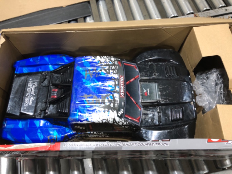 Photo 2 of ARRMA 1/10 SENTON 4X4 V3 3S BLX Brushless Short Course Truck RTR (Transmitter and Receiver Included, Batteries and Charger Required ), Blue, ARA4303V3T1