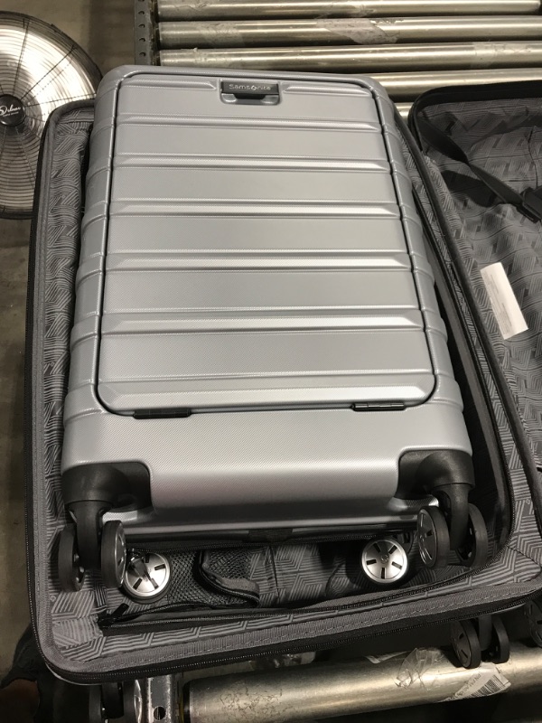 Photo 3 of (READ COMMENTS) Samsonite Omni 2 PRO Hardside Expandable Luggage with Spinners | Arctic Silver | 2PC SET (Carry-on/Medium) 2-piece Set (Pro Carry-on/Medium) Arctic Silver (READ COMMENTS)