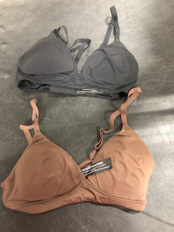 Photo 1 of 2 WIRELESS BRAS SIZE S