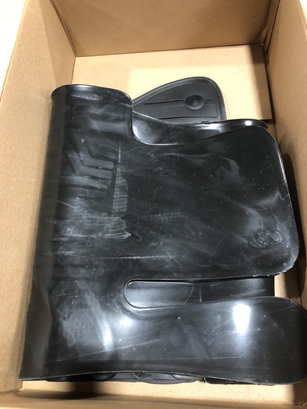 Photo 3 of 5-Piece Black Maximum Coverage Car, Truck, SUV Floor Mats, All Weather Protection, Auto, Universal, Custom, Set, Front, Back (80103ADC)
