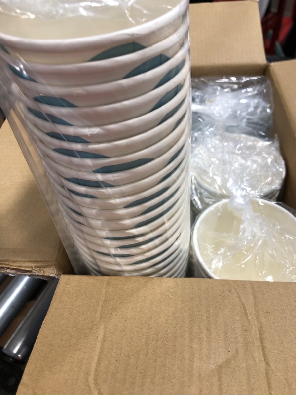 Photo 3 of [125 Pack] 22oz Paper Cups, Disposable Paper Cups with Strawless Sip Lids, Paper Cold Cups With Lids Specially Designed for Cold Drinks, Beverages, Juices, and All Kinds of Cold Drinks 22oz-BLUE-2