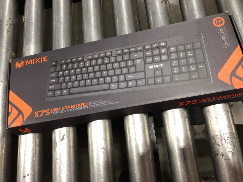 Photo 3 of Moxie keyboard X75 usb standard