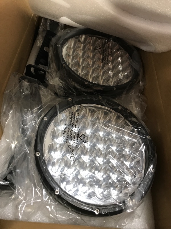 Photo 1 of BANSIT LED Round Offroad Lights, 7inch LED Square Driving Lights LED Pods Lights 210W 32000LM Super Bright Driving for Truck ATV UTV SUV Car Boat
