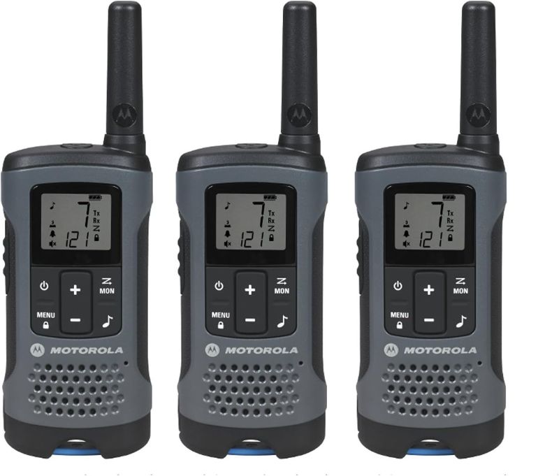 Photo 1 of Motorola T200TP Talkabout Radio, 3 Pack