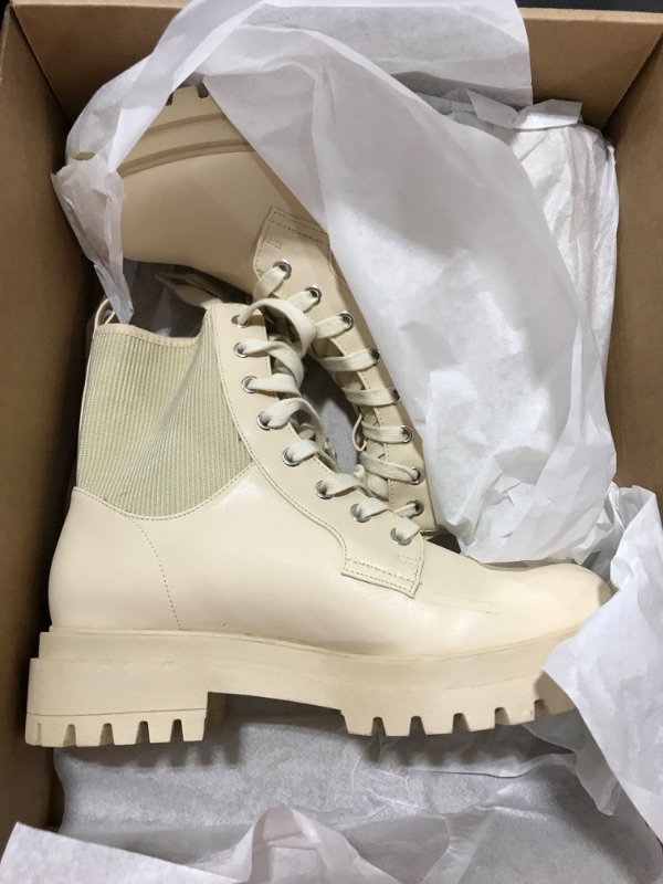 Photo 2 of [Size 9] Women's Lug Sole Lace Up Ankle Boots Round Toe Low Chunky Block Heel Winter Combat Booties 9 Beige