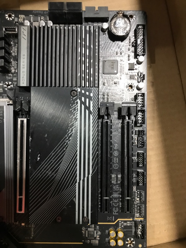 Photo 3 of GIGABYTE B650 AORUS ELITE AX AM5 LGA 1718 AMD B650 ATX Motherboard DDR5, M.2, PCIe 5.0, USB 3.2 Gen2X2 Type-C, WiFi 6E, 2.5GbE LAN, Q-Flash Plus, EZ-Latch
