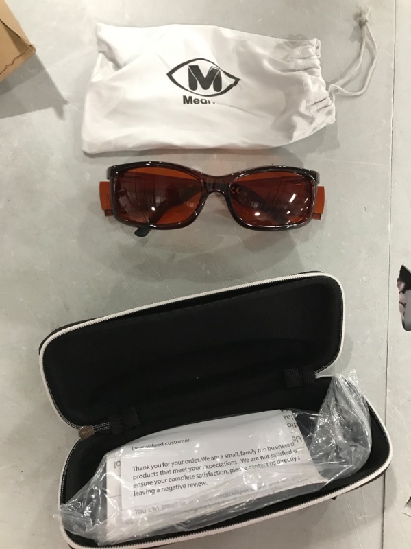 Photo 1 of medi View Sunglasses 