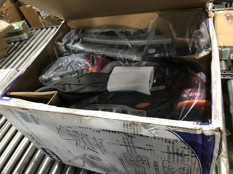 Photo 1 of Chicco Bravo 3-in-1 Quick Fold Travel System

