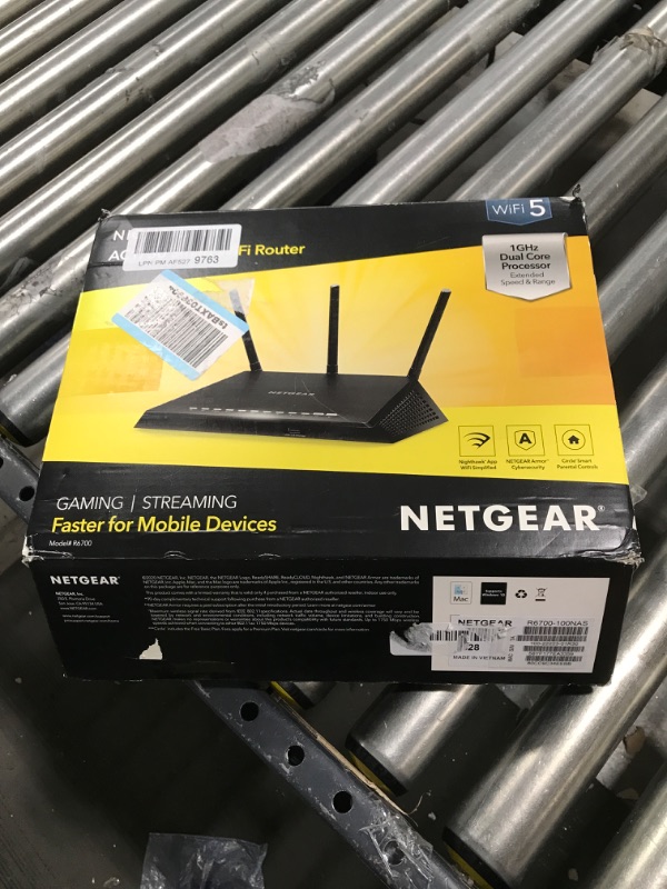 Photo 2 of NETGEAR Nighthawk Smart Wi-Fi Router, R6700 - AC1750 Wireless Speed Up to 1750 Mbps | Up to 1500 Sq Ft Coverage & 25 Devices | 4 x 1G Ethernet and 1 x 3.0 USB Ports | Armor Security AC WiFi