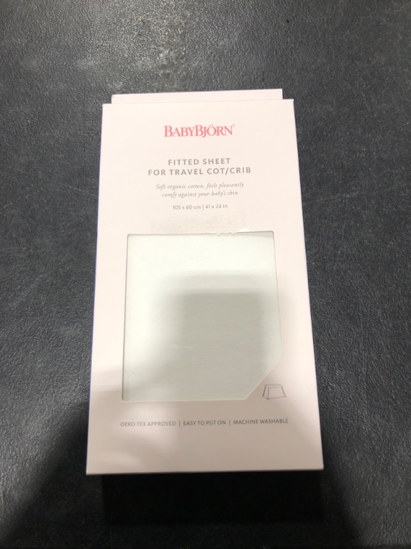 Photo 1 of BABYBJORN Fitted Sheet for Travel Crib Light - Organic White