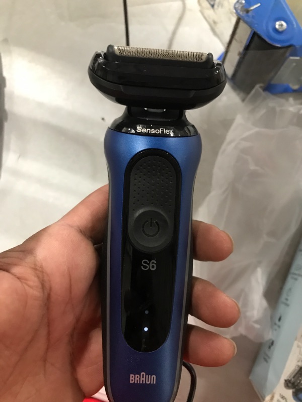 Photo 3 of Braun - Series 6 Wet/Dry Electric Shaver - Blue