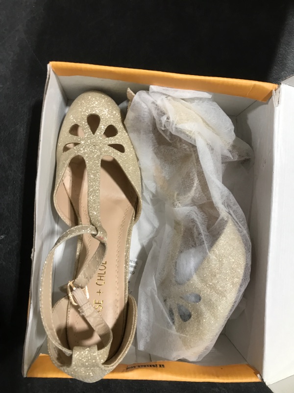 Photo 1 of Generic womens gold heels size 8