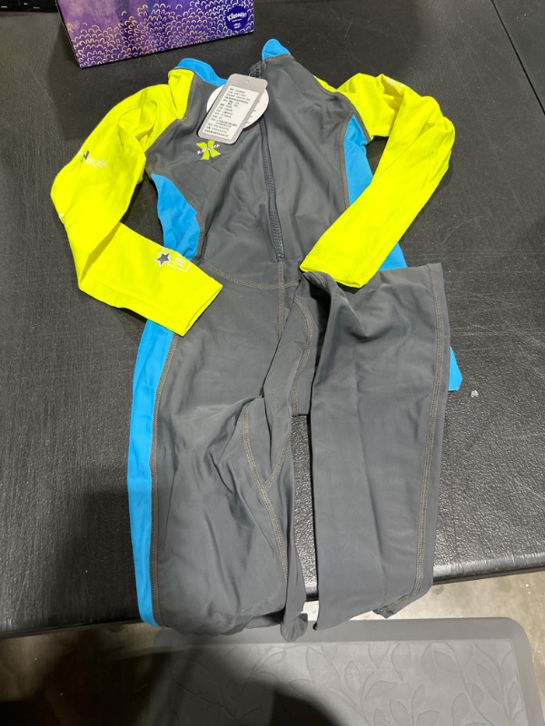 Photo 1 of AIWUHE Kid's Full Body Swimwear Boys&Girls One Piece Swimsuit Long-Sleeve Water Sports Rash Guard UPF 50+ Sunsuit Sets size xl 5-6  y 