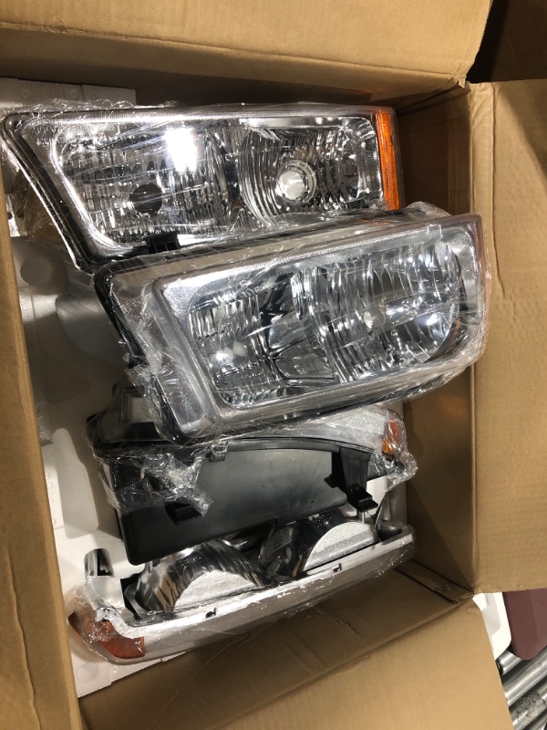 Photo 2 of AXLAHA 2003-2006 Chevy Silverado Headlights Assembly for 2003 2004 2005 2006 Chevy Silverado Avalanche 1500/2500/3500 Chrome Housing Amber Reflector Clear Lens Replacement Driver and Passenger Side A-Chrome Housing Amber Reflector