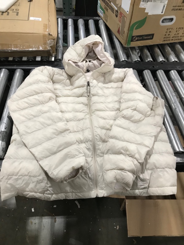 Photo 1 of Amazon Essentials Puffy Jacket 2XL