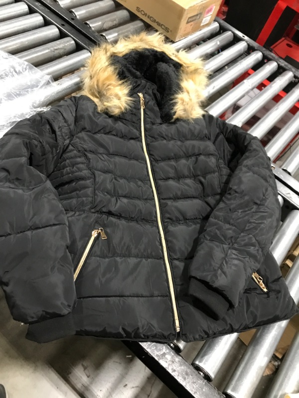 Photo 1 of BodiLove Women's Winter Quilted Puffer Short Coat Jacket with Removable Faux Fur Hood and Zipper
SIZE -LARGE
