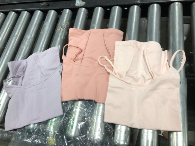 Photo 1 of 3 PCK- AMAZON ESSENTIAL CAMISOLES
COLORS-PURPLE/PINK/DARK PINK
SIZE- XS