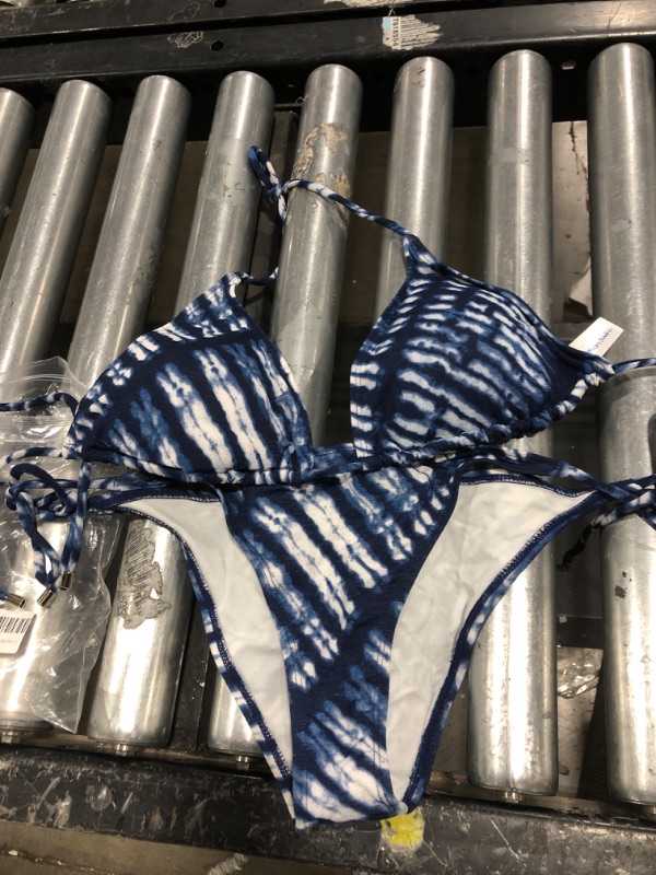 Photo 1 of 2 PIECE BIKINI
BLUE/WHITE
SIZE-LARGE
