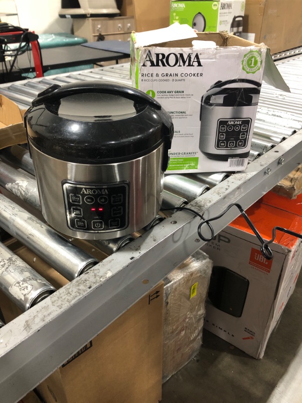Photo 2 of Aroma Housewares ARC-914SBD Digital Cool-Touch Rice Grain Cooker and Food Steamer, Stainless, Silver, 4-Cup (Uncooked) / 8-Cup (Cooked) Basic