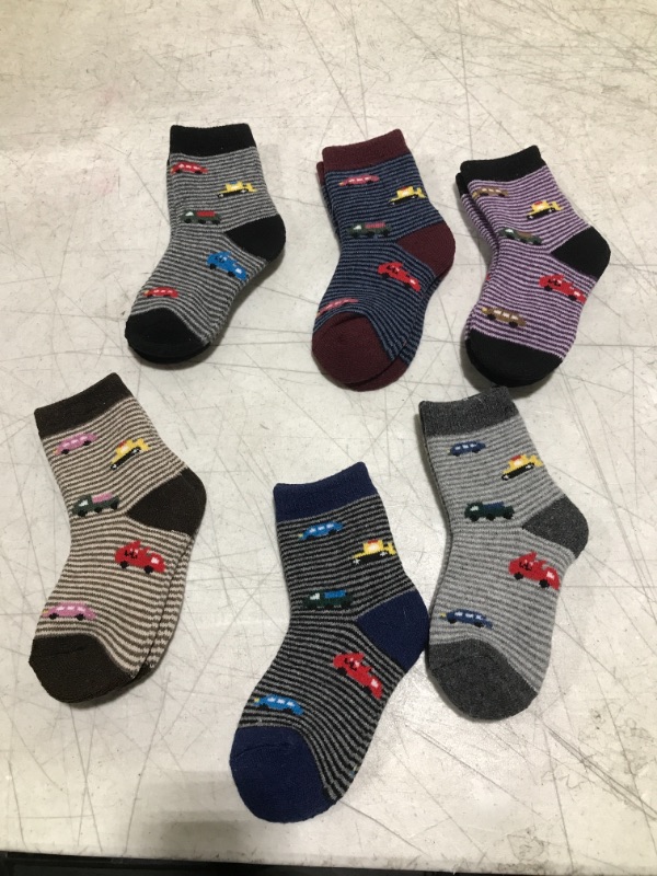 Photo 1 of 6 PAIRS OF BOYS SOCKS SIZE UNKNOWN