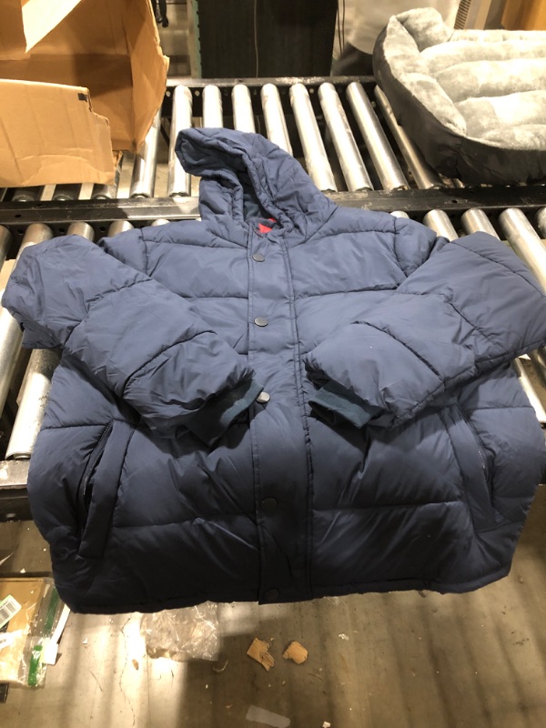 Photo 2 of Amazon Essentials Men's Heavyweight Hooded Puffer Coat X-Large Navy