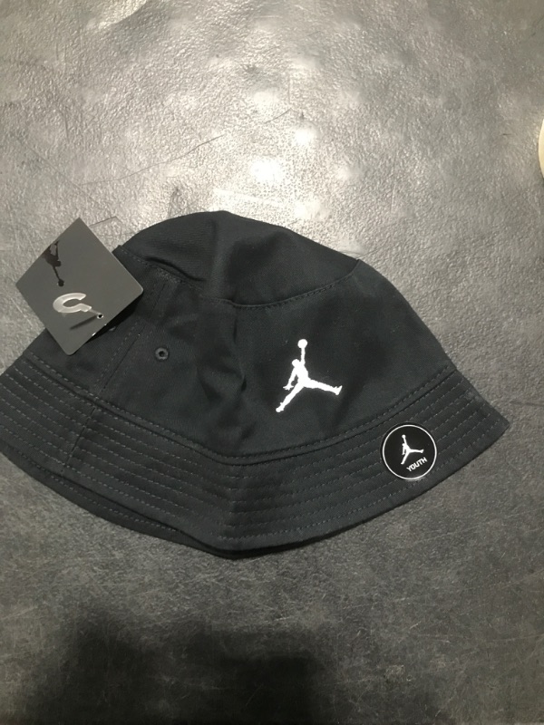 Photo 2 of Jordan Big Boys Bucket Hat Black(9a0581-023)/White One Size