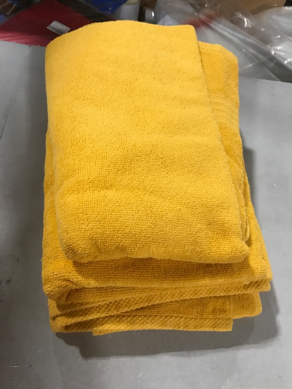 Photo 1 of  Set of 4 Bath Towels 
