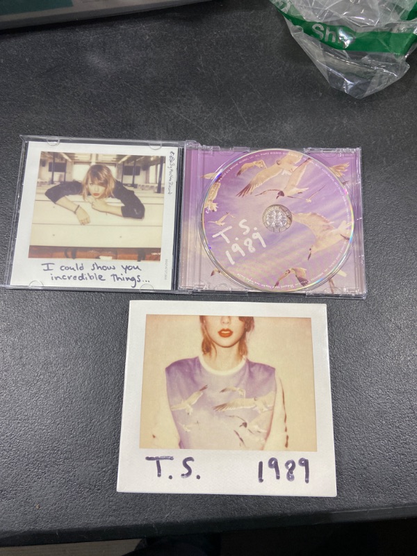Photo 1 of 1989