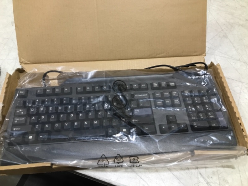 Photo 2 of Lenovo 73p5220 External Wired USB Preferred Pro USA Keyboard ( 41A5289, 89P8530)