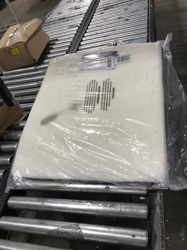 Photo 1 of Bed wedge pillow