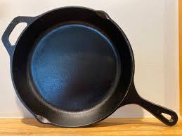 Photo 1 of  Kitchen 15 Inch Cast Iron Skillet Pre-Seasoned Excellent Condition
