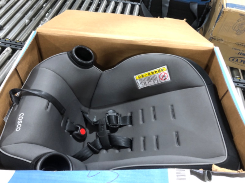 Photo 2 of Cosco Onlook 2-in-1 Convertible Car Seat, Rear-Facing 5-40 pounds and Forward-Facing 22-40 pounds and up to 43 inches, Black Arrows