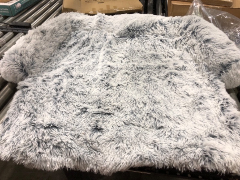 Photo 1 of 42in x 40in shaggy grey pet bed w anti slip bottom